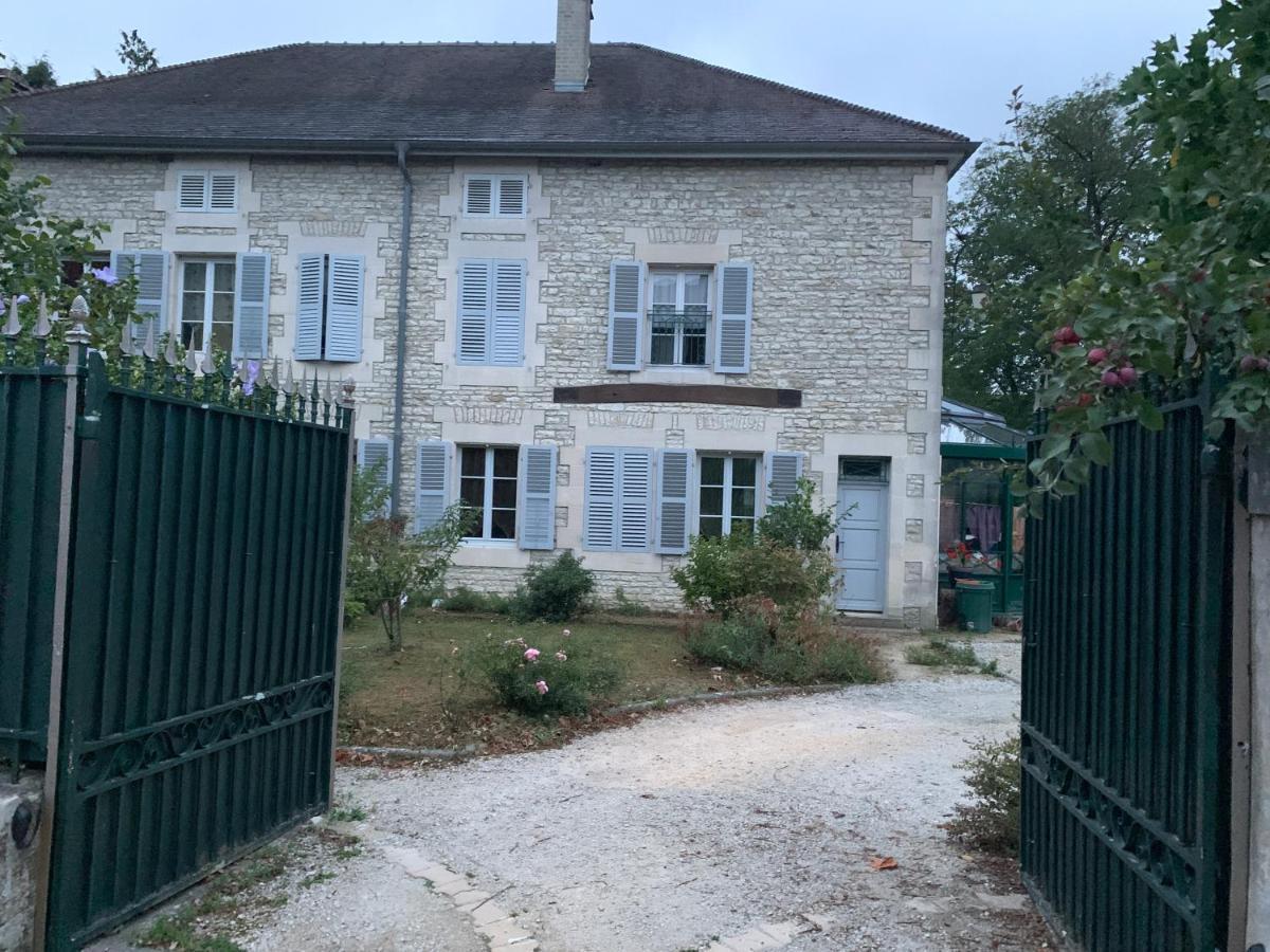 Chambres D'Hotes Dans Une Maison De Caractere Mussey-sur-Marne Bagian luar foto