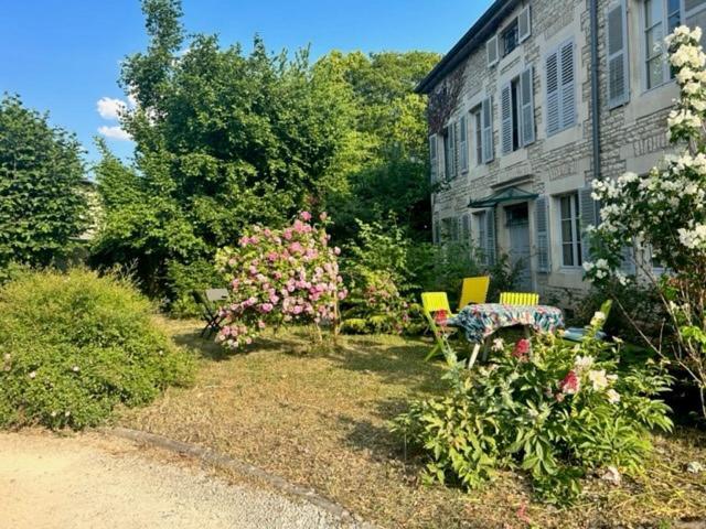 Chambres D'Hotes Dans Une Maison De Caractere Mussey-sur-Marne Bagian luar foto